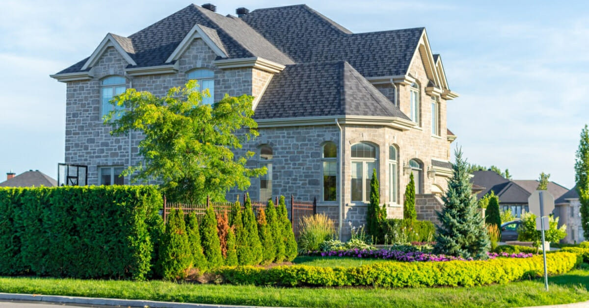 Buying a Luxury Home in Ontario? Use These 10 Important Tips